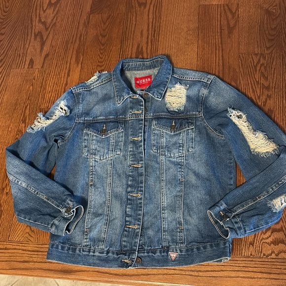 Guess women’s distressed / rip denim jean button up jacket / pockets casual  Med - Picture 16 of 16
